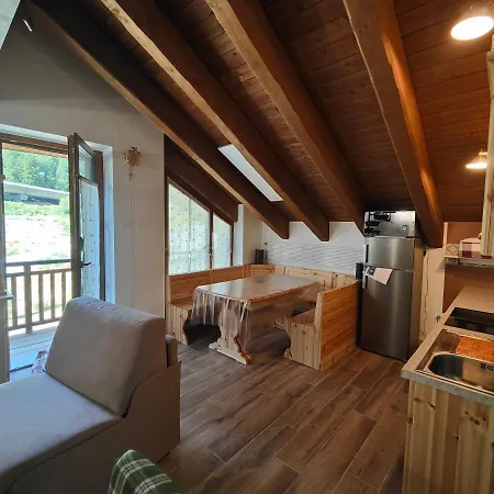 Hostdomus - Wood Loft * Cesana Torinese